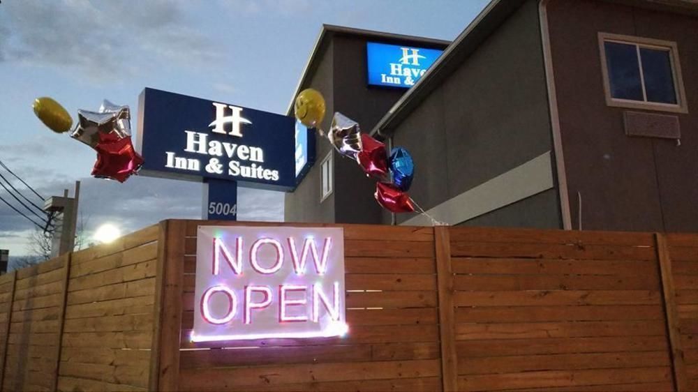 Haven & Downtown Houston. 2* Houston