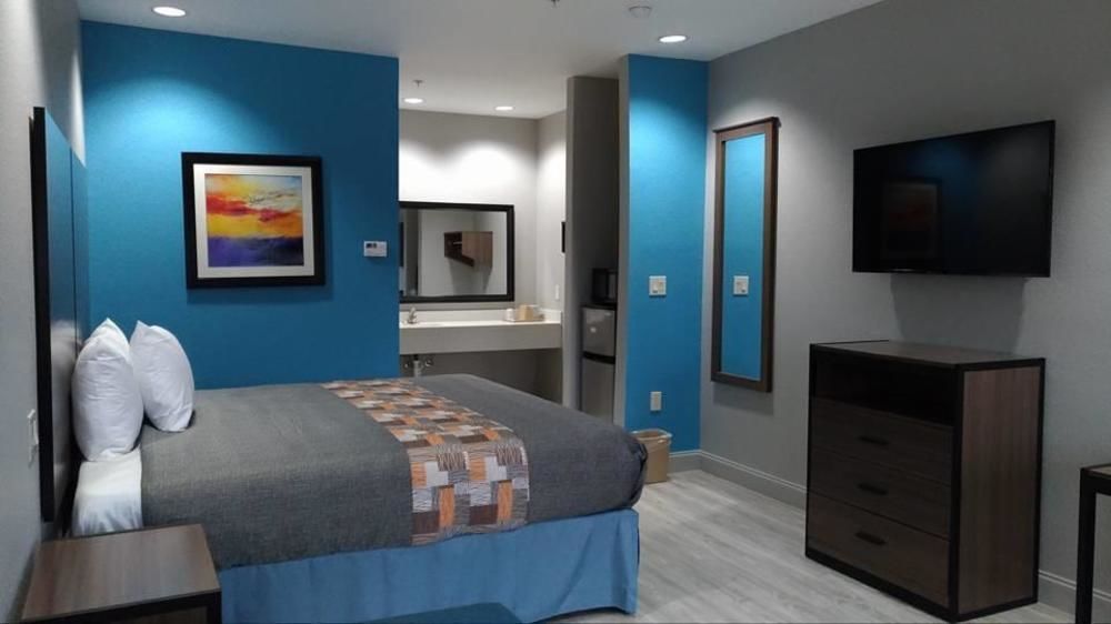 Haven & Downtown Houston. 2* Houston